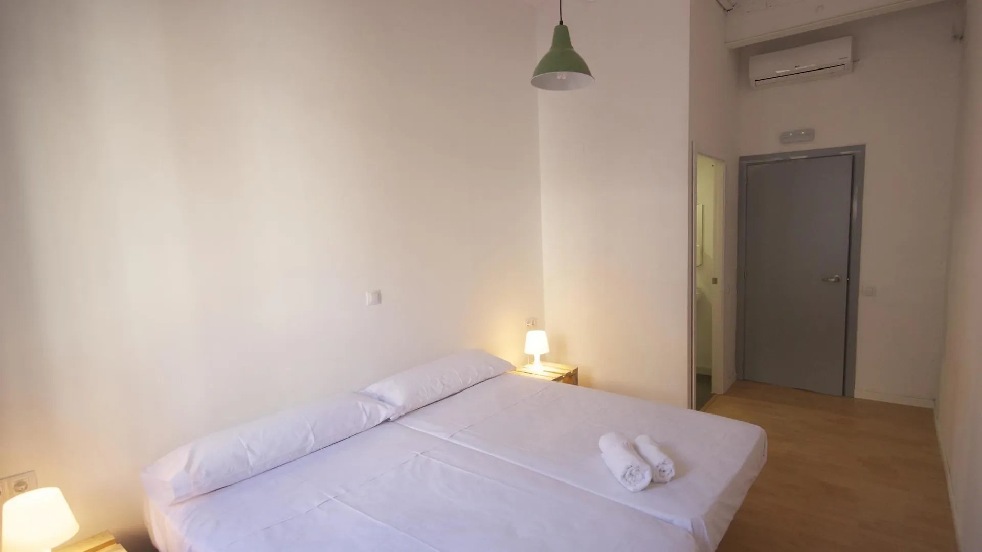 Bed & Bike Barcelona Hostel