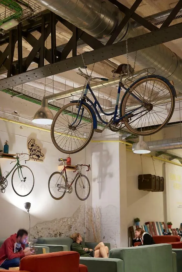 Bed & Bike Barcelona Hostel
